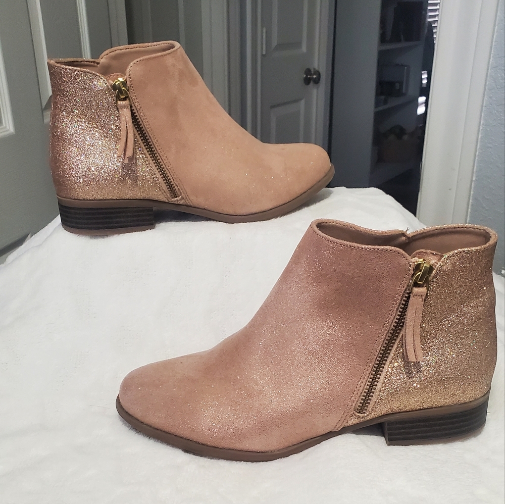 Elegant Pink Ankle Boots